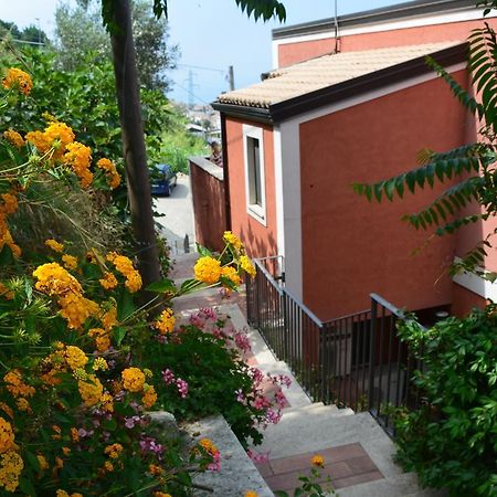 B&B La Casa Rossa 파올라 외부 사진