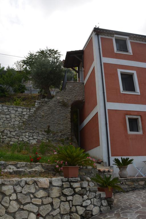 B&B La Casa Rossa 파올라 외부 사진