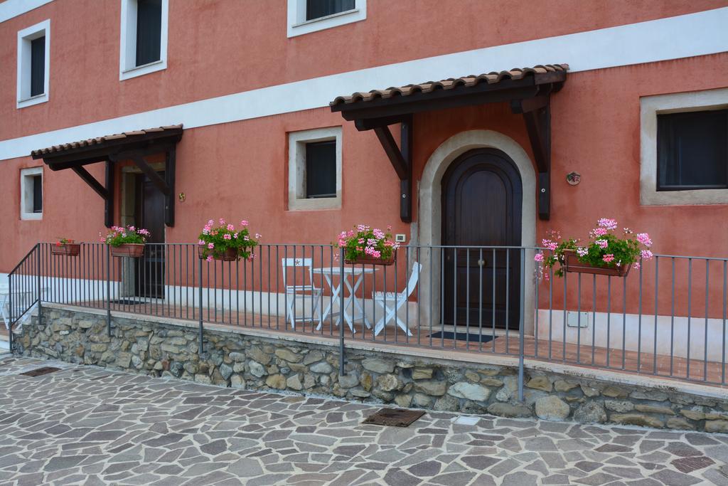B&B La Casa Rossa 파올라 외부 사진