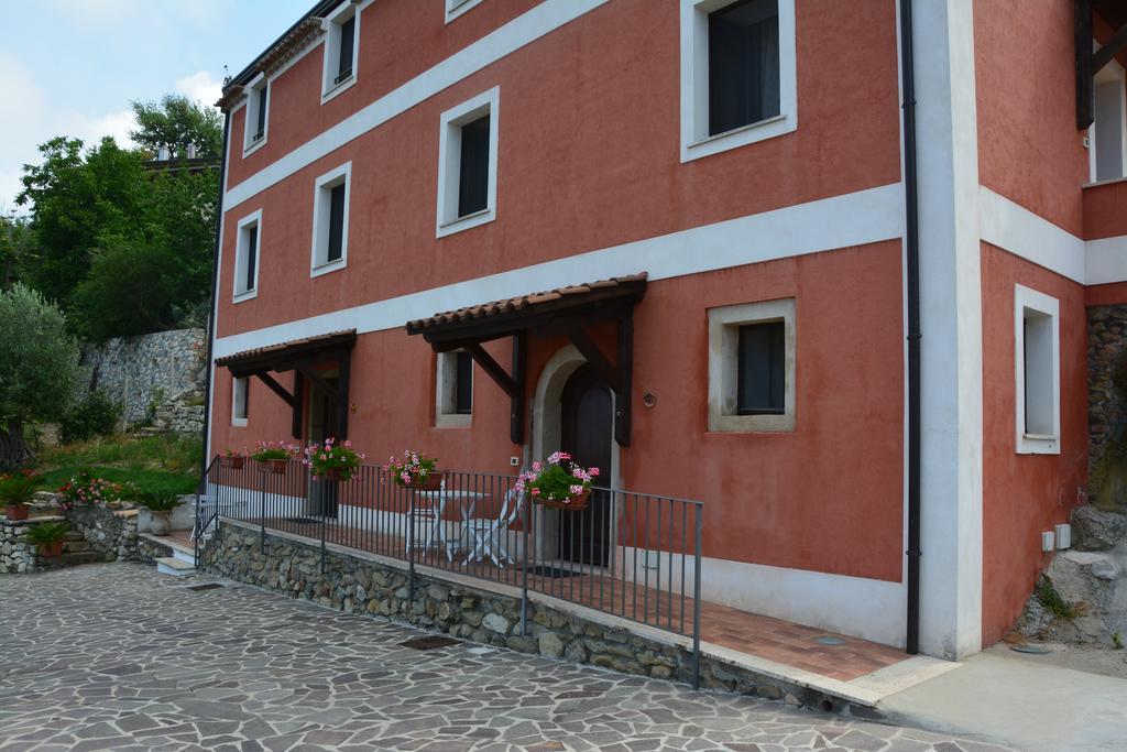 B&B La Casa Rossa 파올라 외부 사진