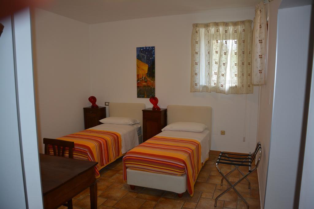 B&B La Casa Rossa 파올라 객실 사진