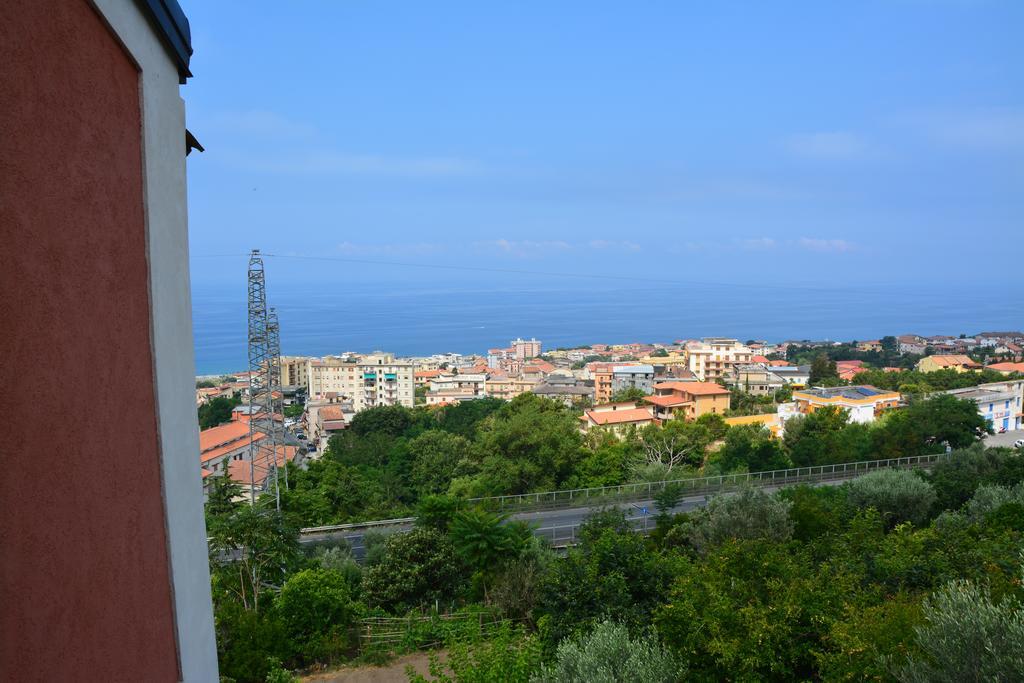 B&B La Casa Rossa 파올라 외부 사진