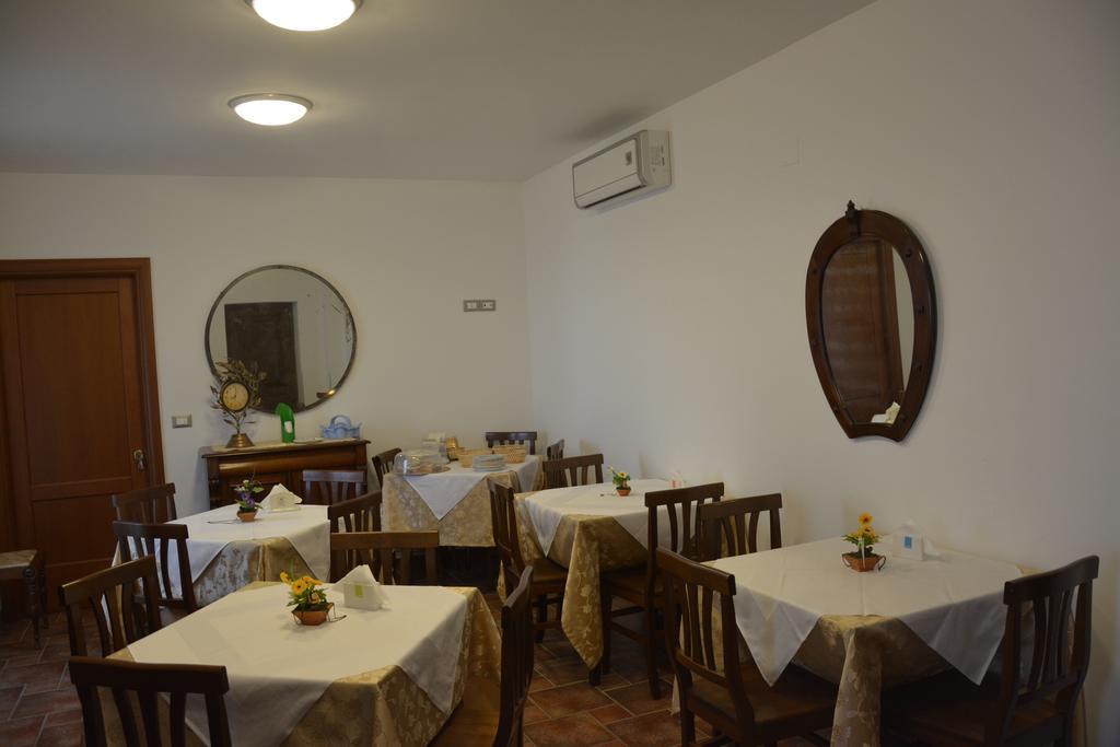 B&B La Casa Rossa 파올라 외부 사진